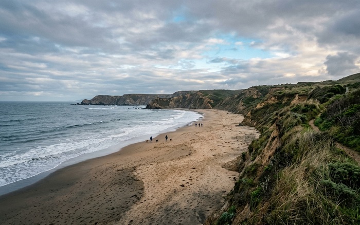 Dramatic coastal bluffs at Pacifica State Beach