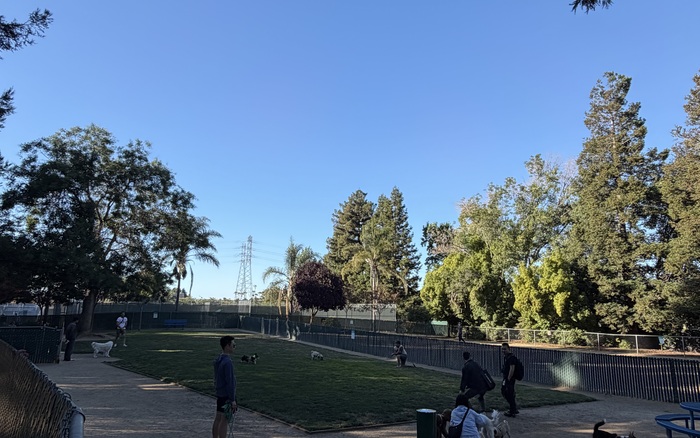 A second small-dog area at Las Palmas Park dog park in Sunnyvale