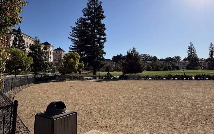 Big-dog area at Muwékma Park dog park in Sunnyvale